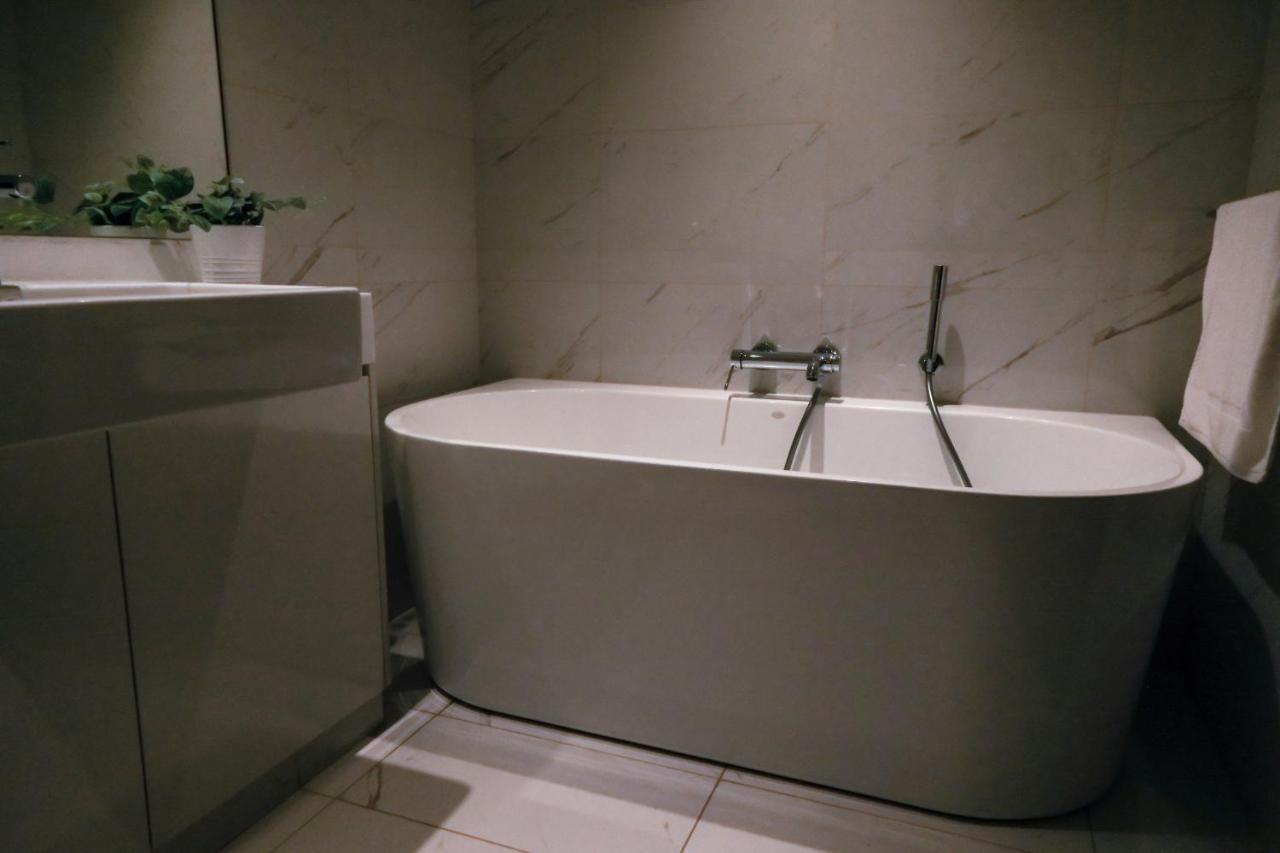 Brand New Water Front Luxury Cinnamon Suites Apartment In Heart Of Colombo City Εξωτερικό φωτογραφία
