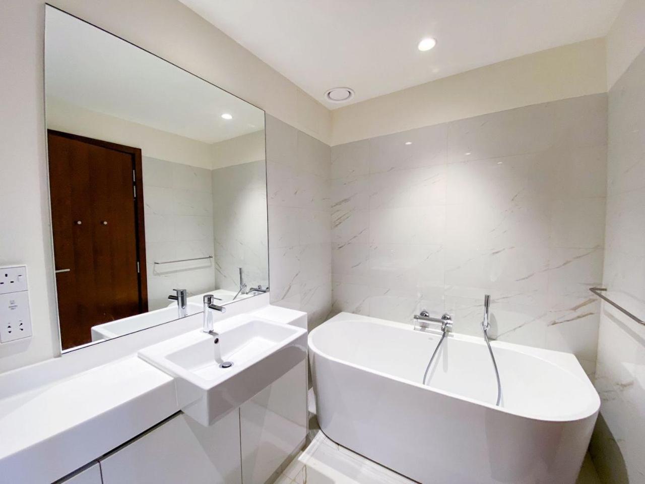 Brand New Water Front Luxury Cinnamon Suites Apartment In Heart Of Colombo City Εξωτερικό φωτογραφία